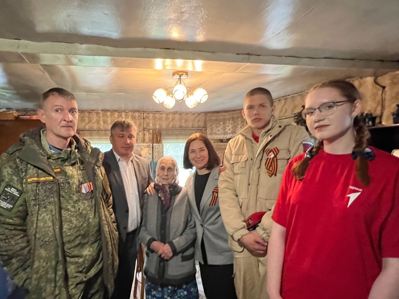 Поздравляем с 80-й годовщиной Победы.